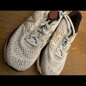 New Balance 880 Size 8.5 Wide